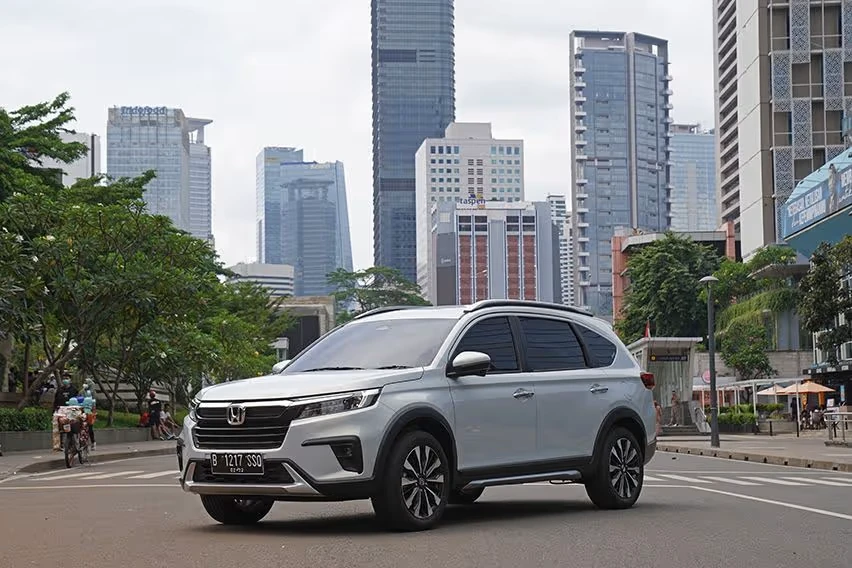 3 Varian Honda BR-V 2025 Mendapat Upgrade Head Unit 9-Inci